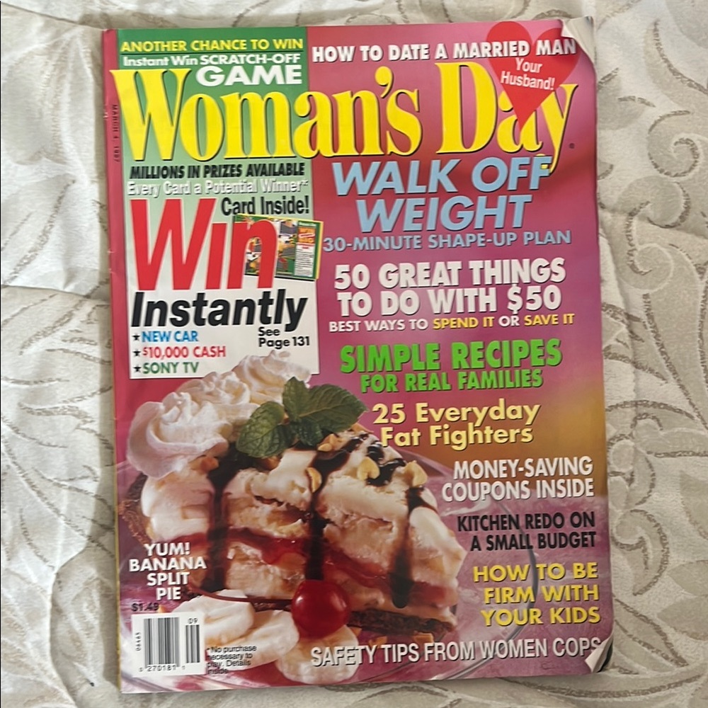 Colorful Magazine Collection - Picture 2 of 15